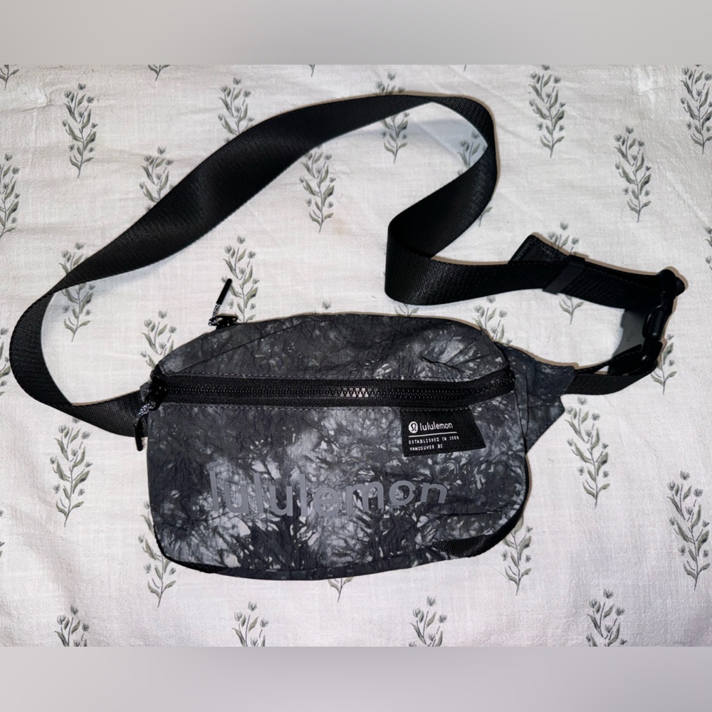 Lululemon All Day Essentials Belt Bag 2.5L
